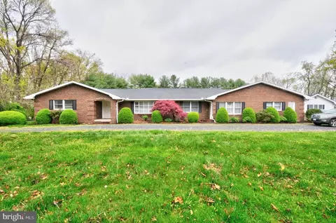 1541 Sam Mason Rd, Bunker Hill, WV 25413