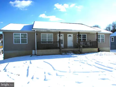 52 58 Place Dr, Martinsburg, WV 25401