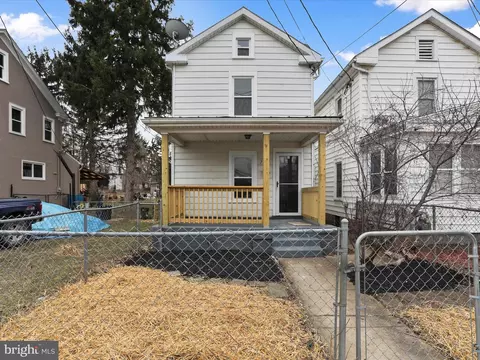 727 W John St, Martinsburg, WV 25401