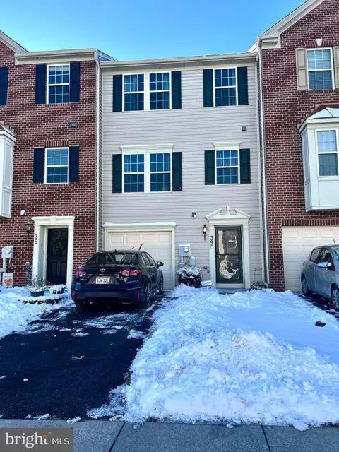 39 Tidewater Ter, Falling Waters, WV 25419