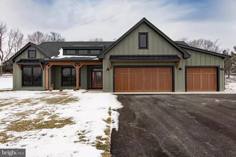 73 Midland Ct, Martinsburg, WV 25403