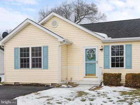 240 Dorothy Ct, Inwood, WV 25428