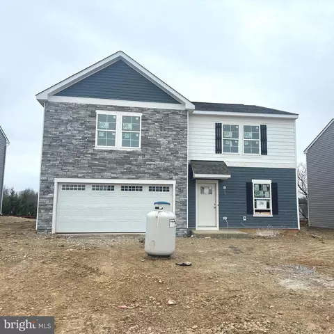 296 Ludgate Mnr, Falling Waters, WV 25419