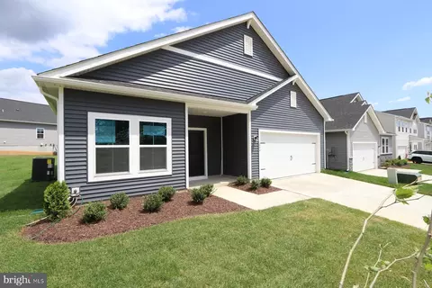 204 Salute Cir, Martinsburg, WV 25405