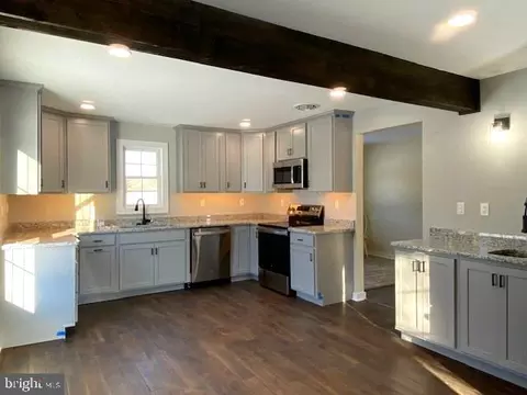 Kitchen - 2545 Grade Rd, Falling Waters, WV 25419 photo 3 of 5