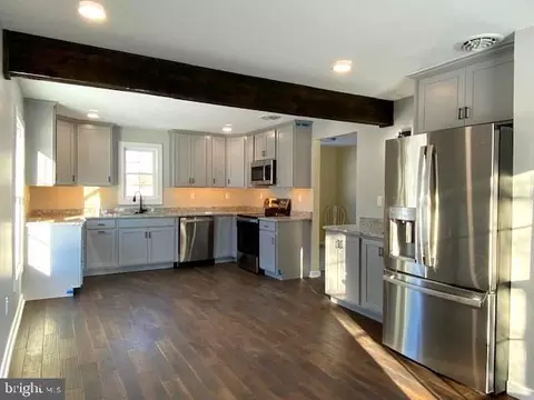 Kitchen - 2545 Grade Rd, Falling Waters, WV 25419 photo 4 of 5