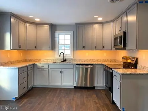 Kitchen - 2545 Grade Rd, Falling Waters, WV 25419 photo 2 of 5