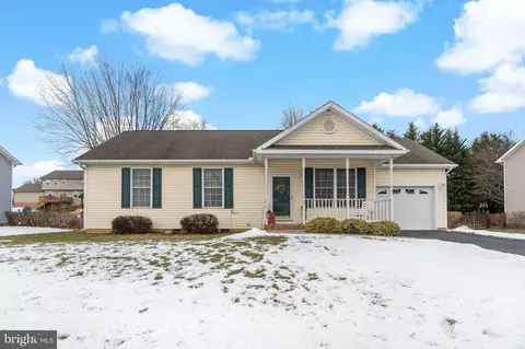 418 Talisman Dr, Martinsburg, WV 25403