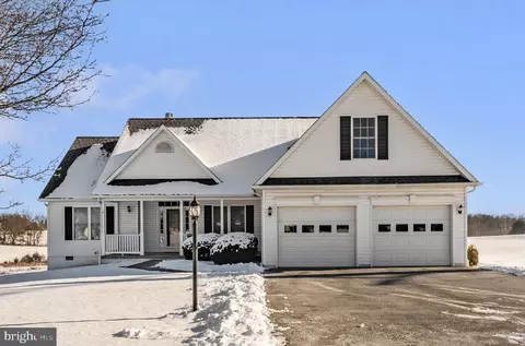 128 Downey Orchard Rd, Falling Waters, WV 25419