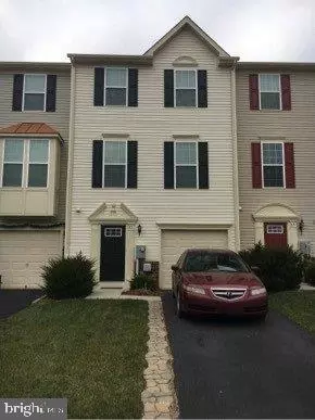 81 Creekside Ct, Falling Waters, WV 25419