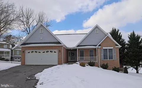 981 Kilmer Ct, Martinsburg, WV 25401