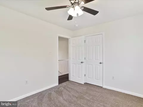 Bedroom - 77 Berkshire Dr, Falling Waters, WV 25419 photo 4 of 8