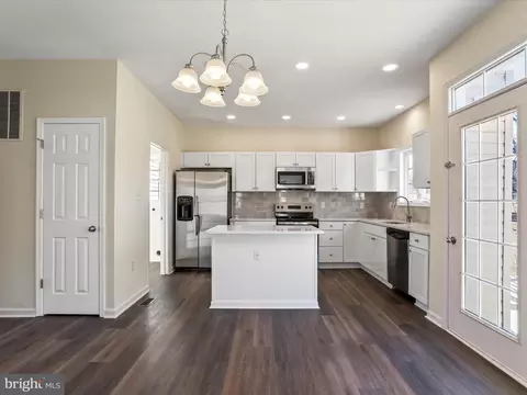 Kitchen - 77 Berkshire Dr, Falling Waters, WV 25419 photo 1 of 7