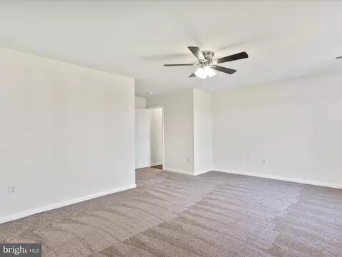 Living - 77 Berkshire Dr, Falling Waters, WV 25419 photo 7 of 7