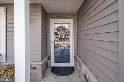 Entry Way - 89 Saffron Ter, Falling Waters, WV 25419 photo 1 of 7