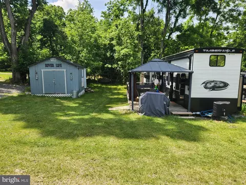 Block 92 Lot 24 Neverglades, Falling Waters, WV 25419