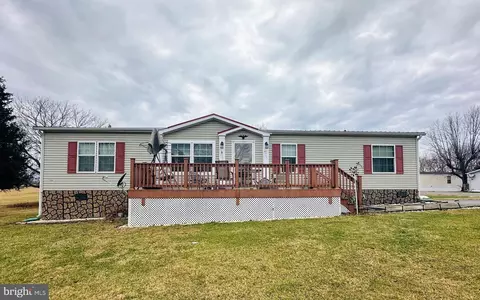 74 Silent Way, Inwood, WV 25428