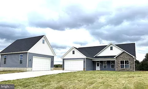 340 Glenaire Rd, Bunker Hill, WV 25413