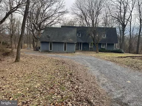 615 Panorama Dr, Martinsburg, WV 25403