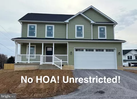 11 Lancia Ct, Bunker Hill, WV 25413