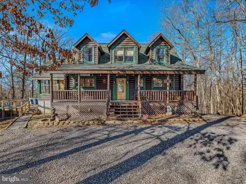 43 Passage Way Ter, Gerrardstown, WV 25420