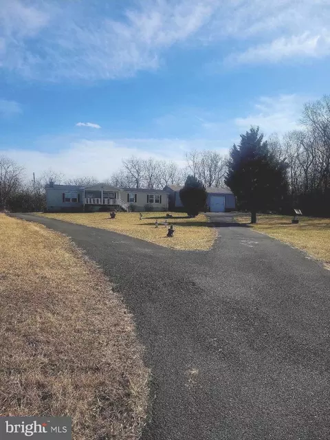 36 Chris Dr, Martinsburg, WV 25404