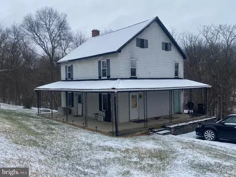3082 Koontztown Rd, Falling Waters, WV 25419