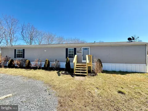 6853 Winchester Ave, Inwood, WV 25428