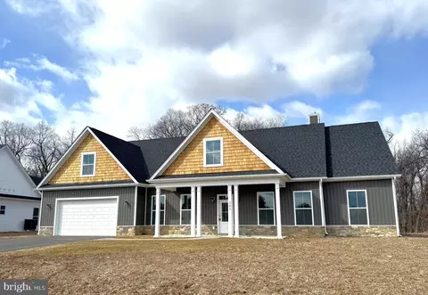 343 Glenaire Rd, Bunker Hill, WV 25413