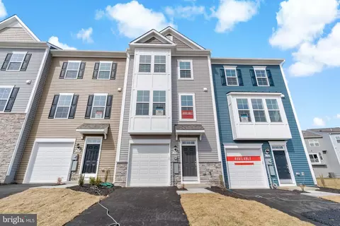 236 Husky Trl, Martinsburg, WV 25403