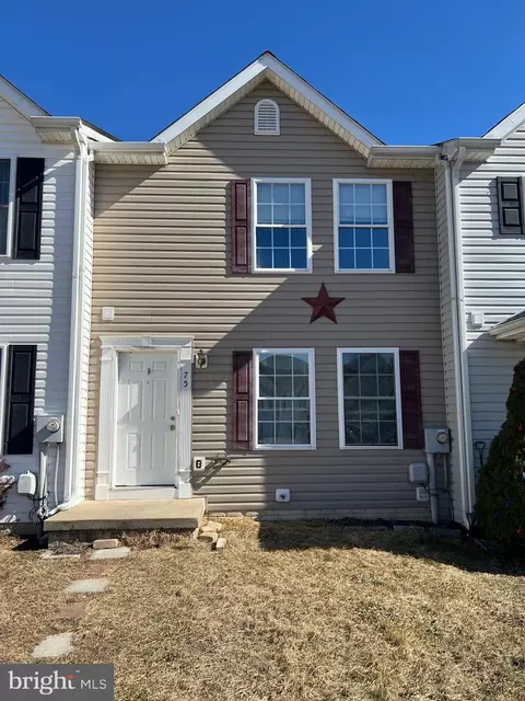 75 Lotus Dr, Martinsburg, WV 25404
