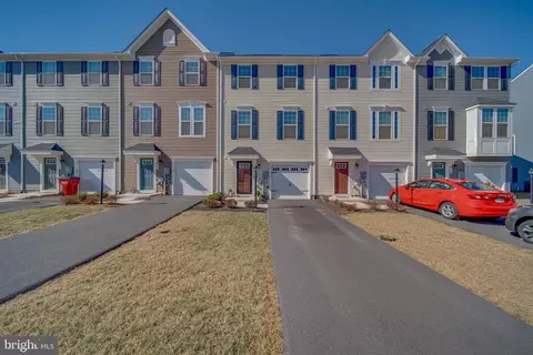 122 Dripping Spring Dr, Hedgesville, WV 25427