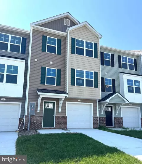 106 Moses Dr, Martinsburg, WV 25405
