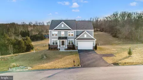 128 Cornish Heath Dr, Martinsburg, WV 25404
