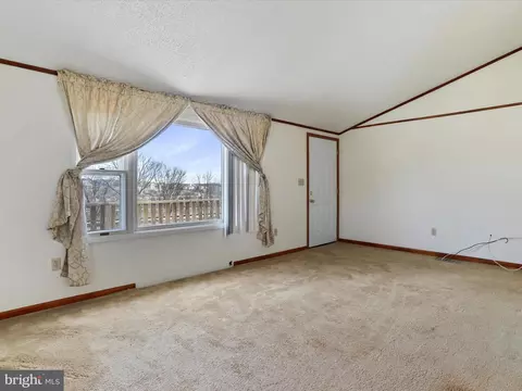 101 Carvers Way, Falling Waters, WV 25419 photo 4