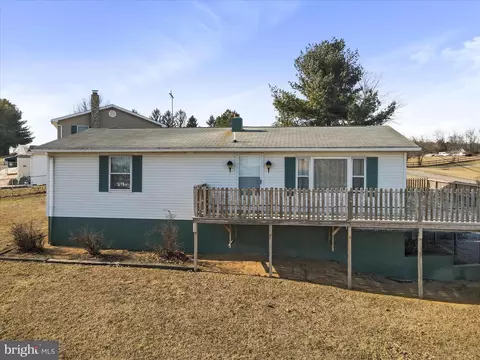 101 Carvers Way, Falling Waters, WV 25419 photo 2