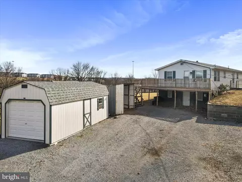 101 Carvers Way, Falling Waters, WV 25419 photo 3