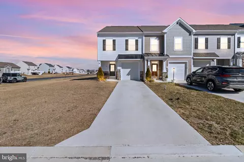15 Kirby, Bunker Hill, WV 25413