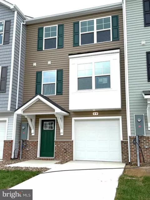94 Moses Dr, Martinsburg, WV 25405