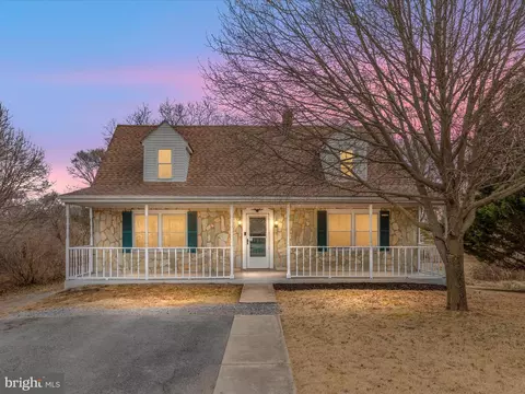 10009 Winchester Ave, Bunker Hill, WV 25413