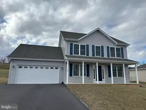 830 Duckwoods Ln, Martinsburg, WV 25403