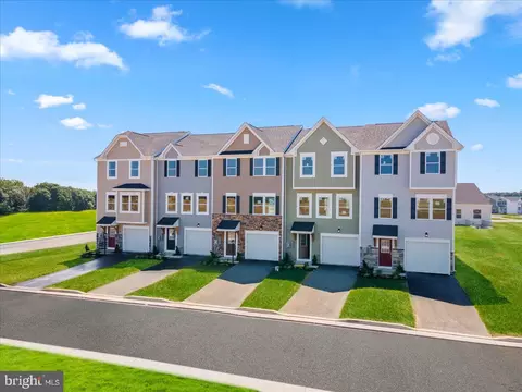 7 Zander Rd, Inwood, WV 25428