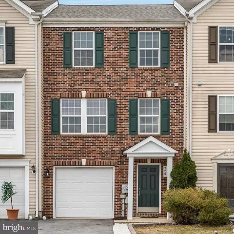 720 Prentiss Point Pkwy, Martinsburg, WV 25401
