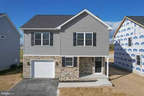 513 S Spring St, Martinsburg, WV 25401
