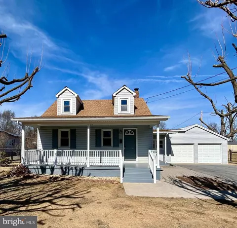 94 Martha Dr, Martinsburg, WV 25405