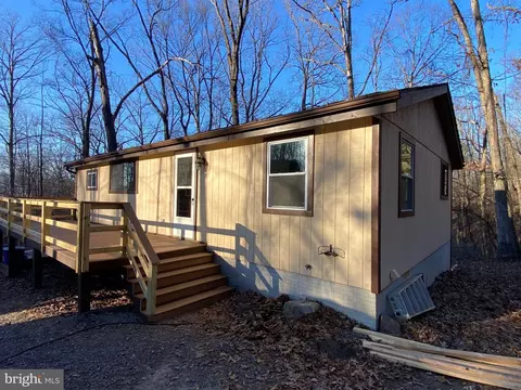773 Huckleberry Dr, Gerrardstown, WV 25420
