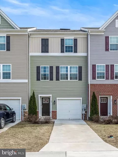 80 Vespucci Ln, Martinsburg, WV 25404