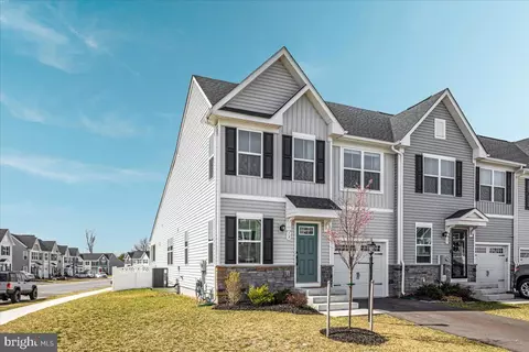 13 Bibury St, Martinsburg, WV 25405