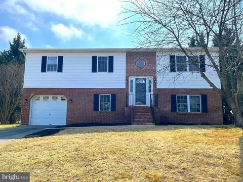 180 Towerview Dr, Martinsburg, WV 25404