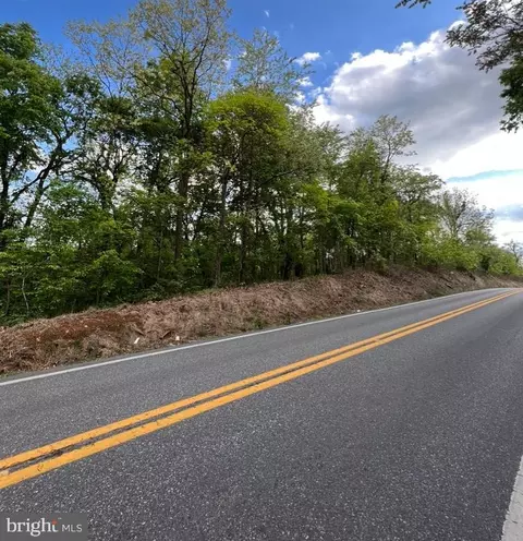 Apple Harvest Drive, Martinsburg, WV 25403